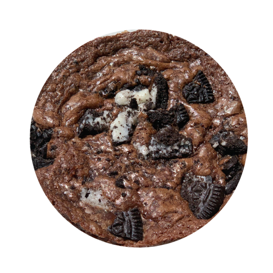 chocolate brownie with oreos